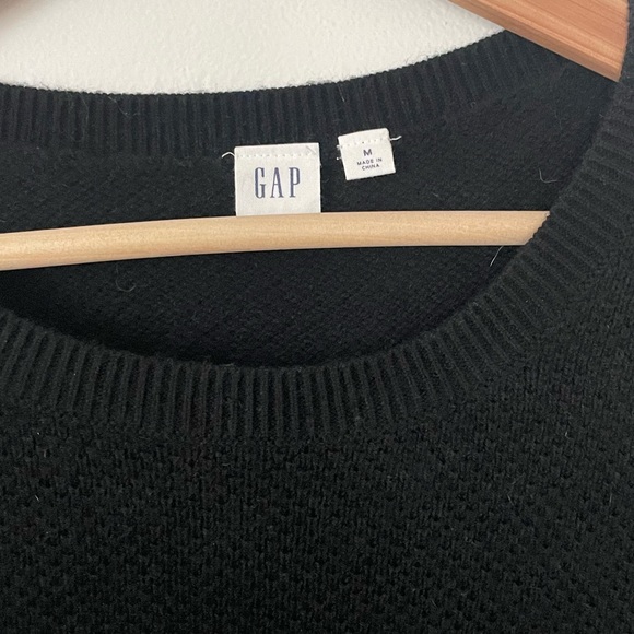 Gap Size M Crewneck Black Sweater - Picture 7 of 8